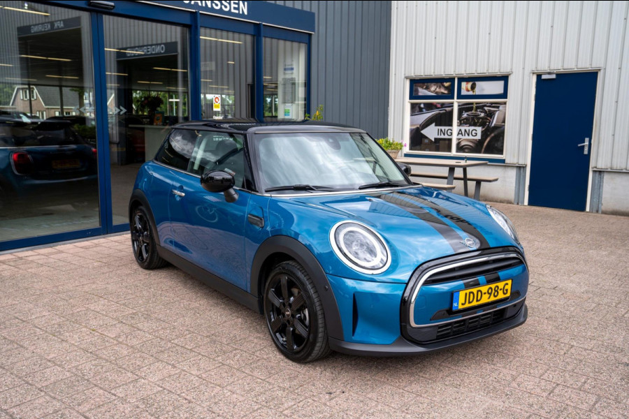 MINI Cooper 1.5 Classic | Prijs rijklaar incl. 12 mnd garantie | Lmv Navi Camera Pdc Apple/Android Stoelverw