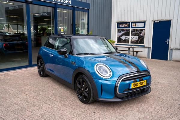 MINI Cooper 1.5 Classic | Prijs rijklaar incl. 12 mnd garantie | Lmv Navi Camera Pdc Apple/Android Stoelverw