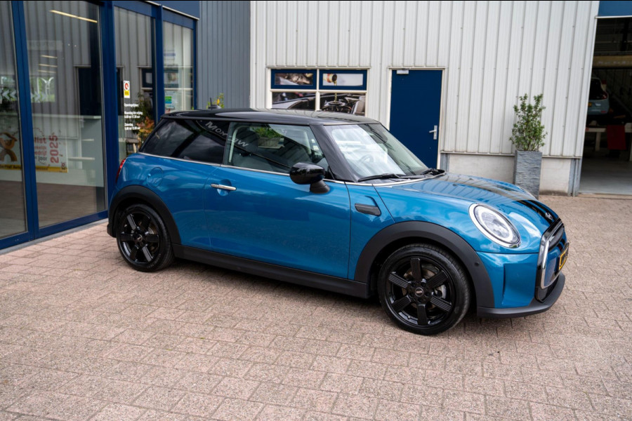 MINI Cooper 1.5 Classic | Prijs rijklaar incl. 12 mnd garantie | Lmv Navi Camera Pdc Apple/Android Stoelverw