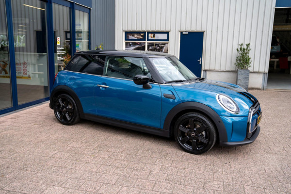 MINI Cooper 1.5 Classic | Prijs rijklaar incl. 12 mnd garantie | Lmv Navi Camera Pdc Apple/Android Stoelverw