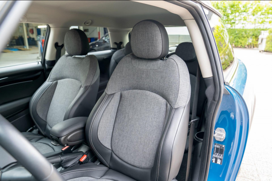 MINI Cooper 1.5 Classic | Prijs rijklaar incl. 12 mnd garantie | Lmv Navi Camera Pdc Apple/Android Stoelverw