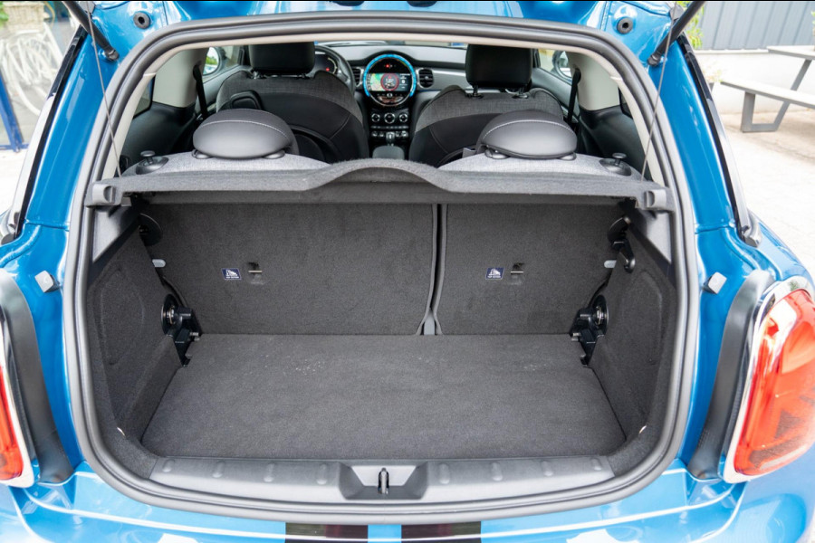 MINI Cooper 1.5 Classic | Prijs rijklaar incl. 12 mnd garantie | Lmv Navi Camera Pdc Apple/Android Stoelverw