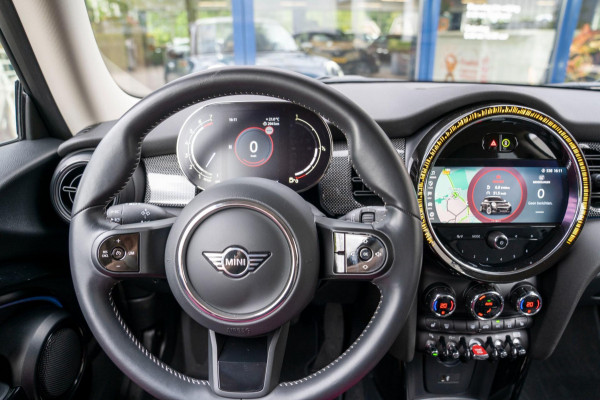 MINI Cooper 1.5 Classic | Prijs rijklaar incl. 12 mnd garantie | Lmv Navi Camera Pdc Apple/Android Stoelverw