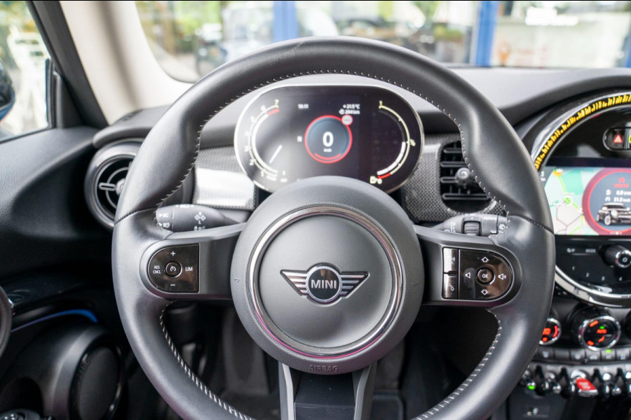 MINI Cooper 1.5 Classic | Prijs rijklaar incl. 12 mnd garantie | Lmv Navi Camera Pdc Apple/Android Stoelverw