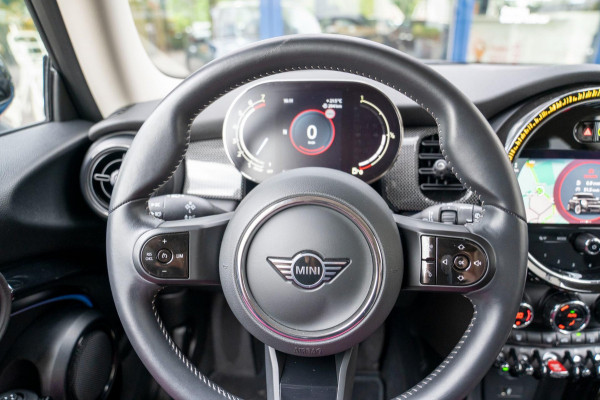 MINI Cooper 1.5 Classic | Prijs rijklaar incl. 12 mnd garantie | Lmv Navi Camera Pdc Apple/Android Stoelverw