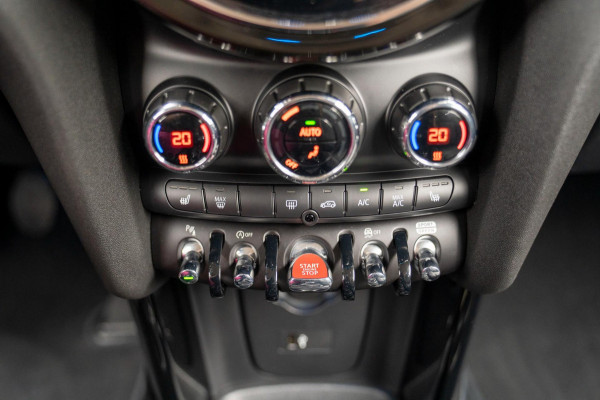 MINI Cooper 1.5 Classic | Prijs rijklaar incl. 12 mnd garantie | Lmv Navi Camera Pdc Apple/Android Stoelverw