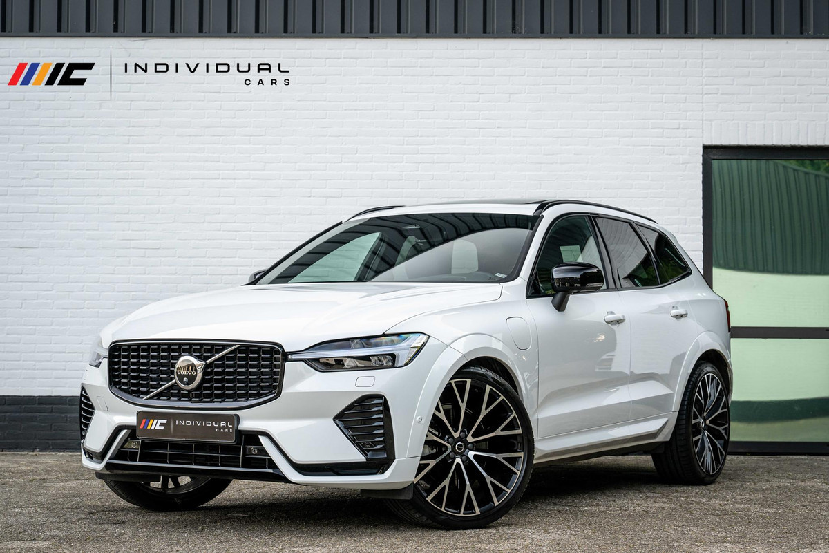 Volvo XC60 2.0 T6 AWD R-Design 398pk Luchtvering 22'' Pano Volvo XC60 2.0 T6 AWD R-Design 398pk Luchtvering 22'' Pano