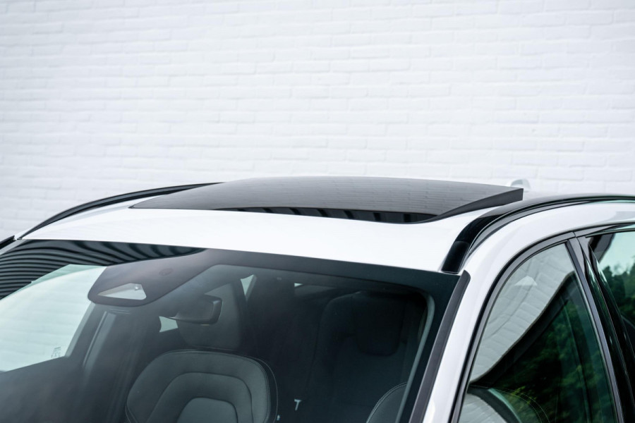 Volvo XC60 2.0 T6 AWD R-Design 398pk Luchtvering 22'' Pano