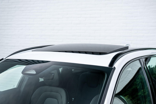 Volvo XC60 2.0 T6 AWD R-Design 398pk Luchtvering 22'' Pano