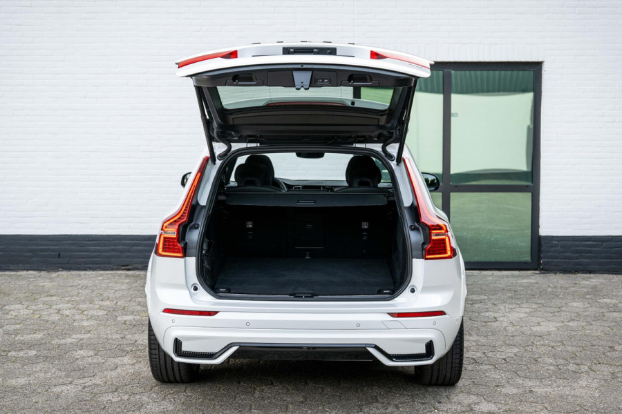 Volvo XC60 2.0 T6 AWD R-Design 398pk Luchtvering 22'' Pano