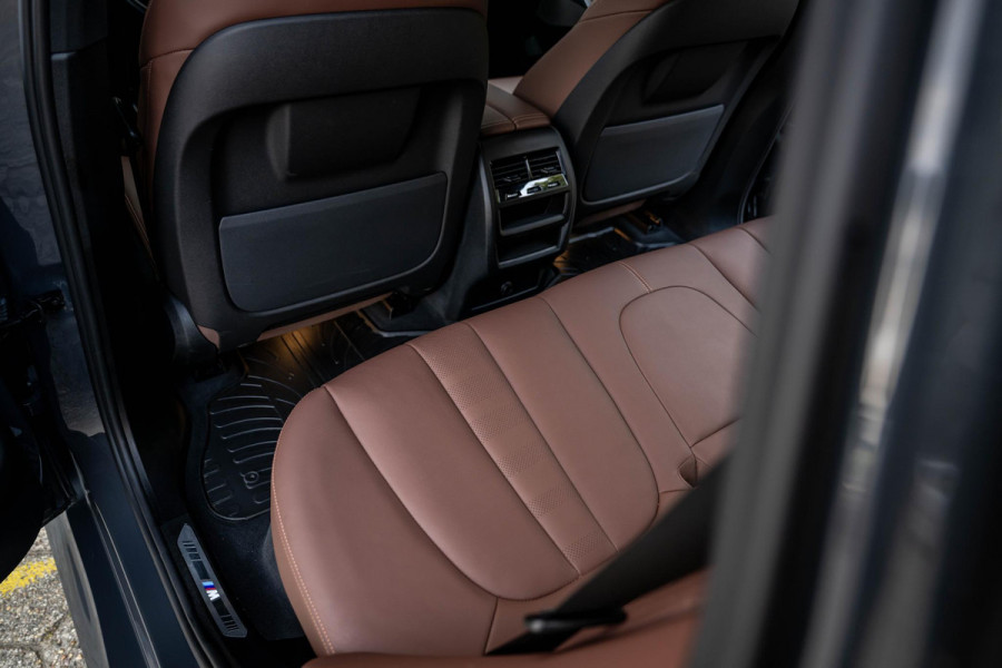 BMW X5 xDrive45e 394pk M-Sport 4-Wielsturing H/K Trekhaak