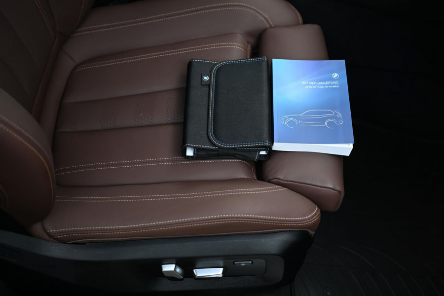 BMW X5 xDrive45e 394pk M-Sport 4-Wielsturing H/K Trekhaak