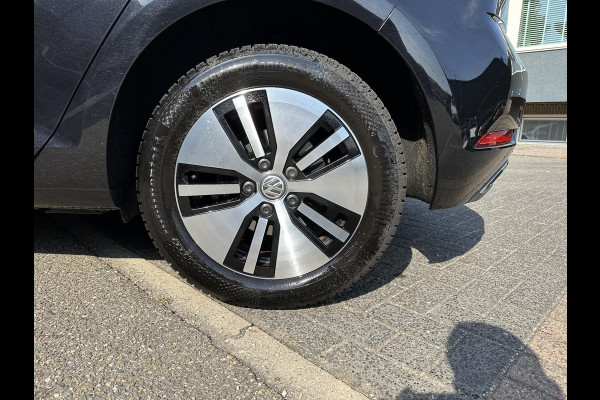Volkswagen e-Golf E-DITION Dealer onderhouden | Origineel Nederlandse auto met NAP | Rijklaar geleverd met 12 mnd BOVAG Garantie