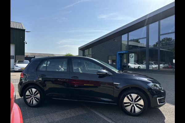 Volkswagen e-Golf E-DITION Dealer onderhouden | Origineel Nederlandse auto met NAP | Rijklaar geleverd met 12 mnd BOVAG Garantie