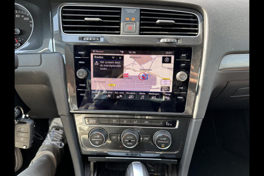 Volkswagen e-Golf E-DITION Dealer onderhouden | Origineel Nederlandse auto met NAP | Rijklaar geleverd met 12 mnd BOVAG Garantie