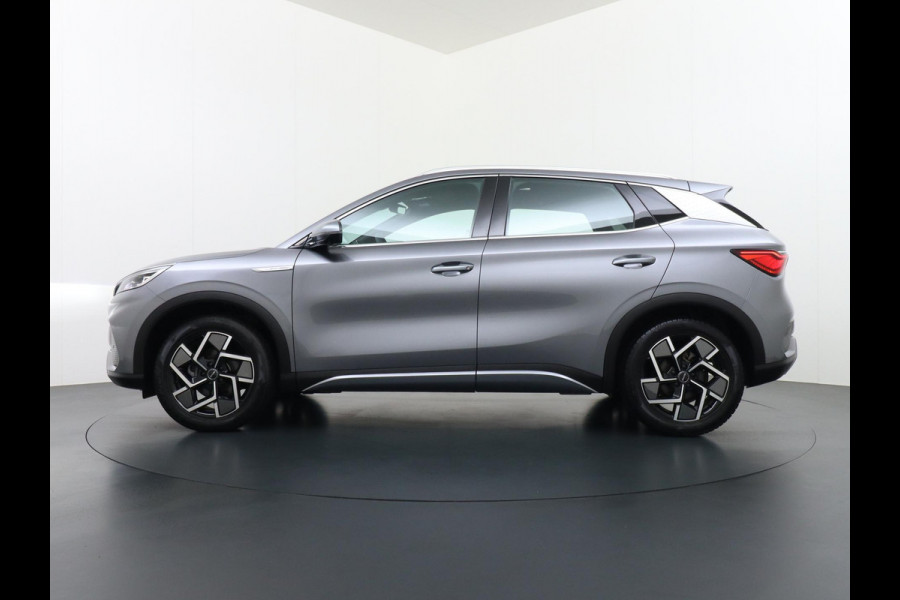 BYD ATTO 3 Design VAN: 29.900,- VOOR: 26.770,- UW HERFSTVOORDEEL: 3.130,- Complete Auto | Panoramadak | Elektrische Kofferbak | 360° Camera | Rijklaar incl. Fabrieksgarantie t/m 2029 | Aandrijflijn & Accu tot 2031!