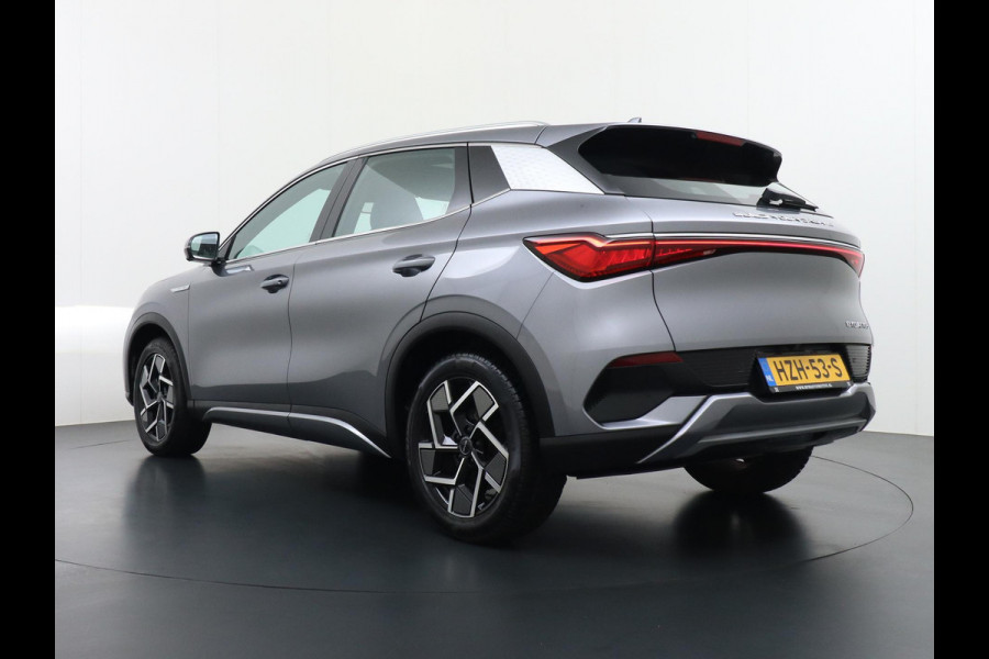 BYD ATTO 3 Design VAN: 29.900,- VOOR: 26.770,- UW HERFSTVOORDEEL: 3.130,- Complete Auto | Panoramadak | Elektrische Kofferbak | 360° Camera | Rijklaar incl. Fabrieksgarantie t/m 2029 | Aandrijflijn & Accu tot 2031!