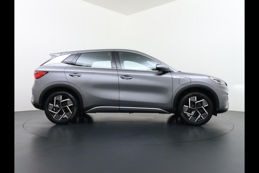 BYD ATTO 3 Design VAN: 29.900,- VOOR: 26.770,- UW HERFSTVOORDEEL: 3.130,- Complete Auto | Panoramadak | Elektrische Kofferbak | 360° Camera | Rijklaar incl. Fabrieksgarantie t/m 2029 | Aandrijflijn & Accu tot 2031!