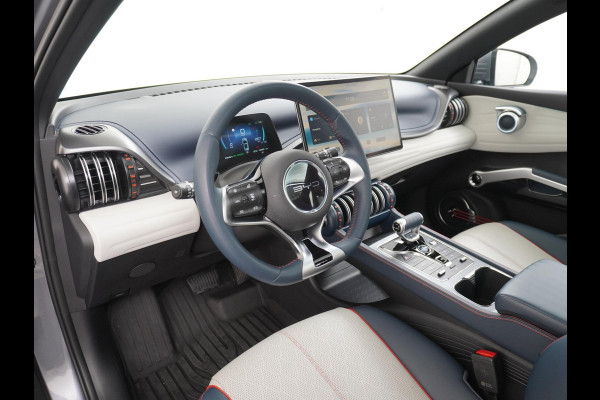 BYD ATTO 3 Design VAN: 29.900,- VOOR: 26.770,- UW HERFSTVOORDEEL: 3.130,- Complete Auto | Panoramadak | Elektrische Kofferbak | 360° Camera | Rijklaar incl. Fabrieksgarantie t/m 2029 | Aandrijflijn & Accu tot 2031!