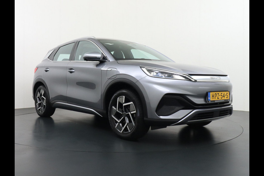 BYD ATTO 3 design VAN: 29.900,- VOOR: 26.770,- UW HERFSTVOORDEEL: 3.130,- Complete Auto | Panoramadak | Elektrische Kofferbak | 360° Camera | Rijklaar incl. Fabrieksgarantie t/m 2029 | Aandrijflijn & Accu tot 2031!