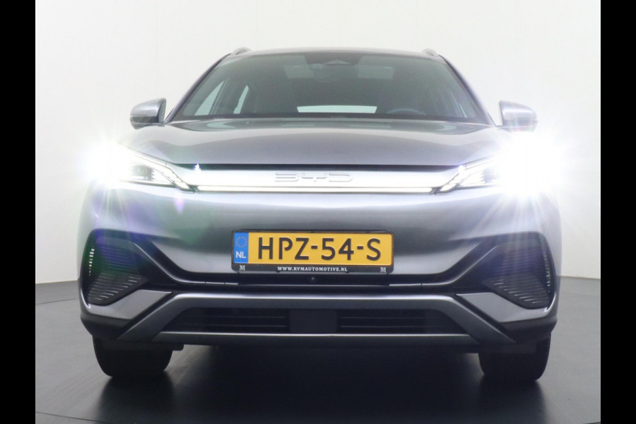 BYD ATTO 3 design VAN: 29.900,- VOOR: 26.770,- UW HERFSTVOORDEEL: 3.130,- Complete Auto | Panoramadak | Elektrische Kofferbak | 360° Camera | Rijklaar incl. Fabrieksgarantie t/m 2029 | Aandrijflijn & Accu tot 2031!