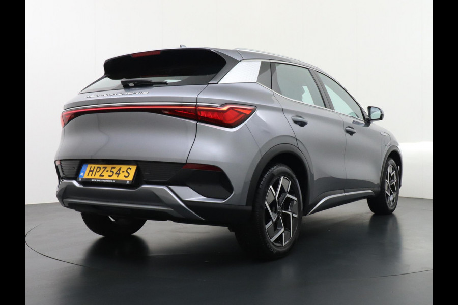 BYD ATTO 3 design VAN: 29.900,- VOOR: 26.770,- UW HERFSTVOORDEEL: 3.130,- Complete Auto | Panoramadak | Elektrische Kofferbak | 360° Camera | Rijklaar incl. Fabrieksgarantie t/m 2029 | Aandrijflijn & Accu tot 2031!