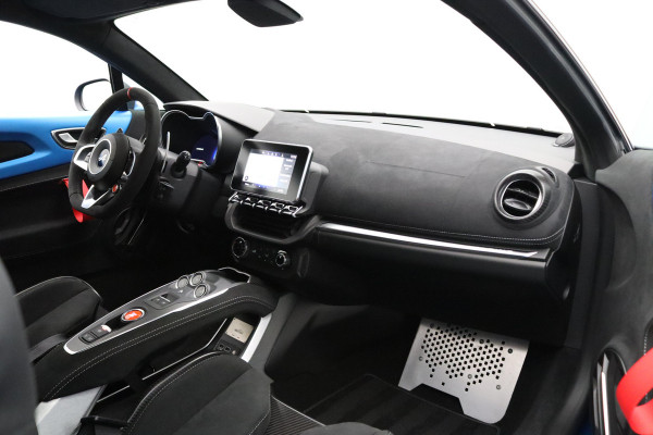 ALPINE A110 R 300pk Aerocarbon velgen | Focal Premium | Camera