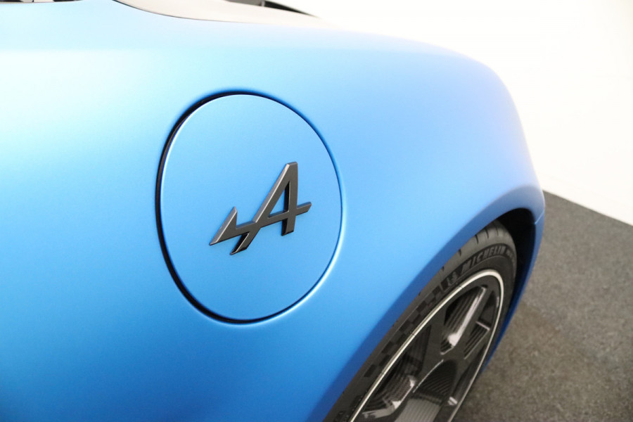 ALPINE A110 R 300pk Aerocarbon velgen | Focal Premium | Camera