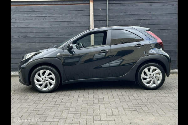 Toyota Aygo X 1.0 VVT-i S-CVT Automaat LED verl. / LM / Clima / Carplay / 10.250KM!!!