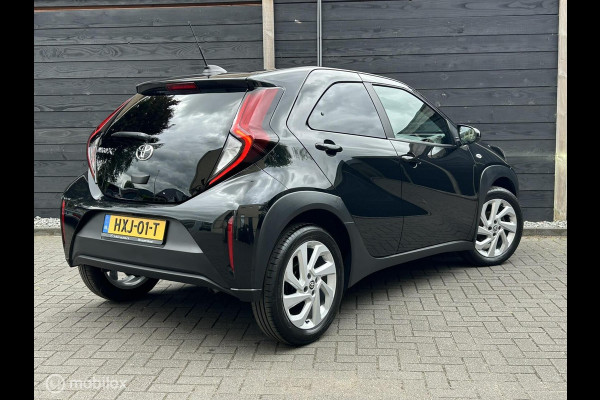 Toyota Aygo X 1.0 VVT-i S-CVT Automaat LED verl. / LM / Clima / Carplay / 10.250KM!!!