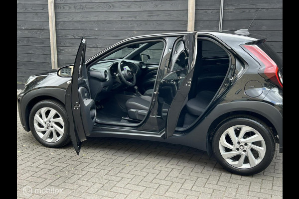 Toyota Aygo X 1.0 VVT-i S-CVT Automaat LED verl. / LM / Clima / Carplay / 10.250KM!!!