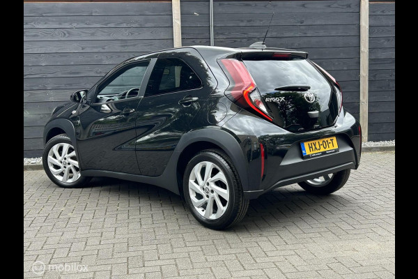 Toyota Aygo X 1.0 VVT-i S-CVT Automaat LED verl. / LM / Clima / Carplay / 10.250KM!!!