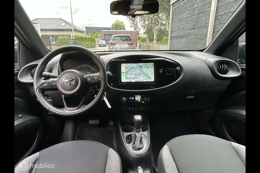 Toyota Aygo X 1.0 VVT-i S-CVT Automaat LED verl. / LM / Clima / Carplay / 10.250KM!!!