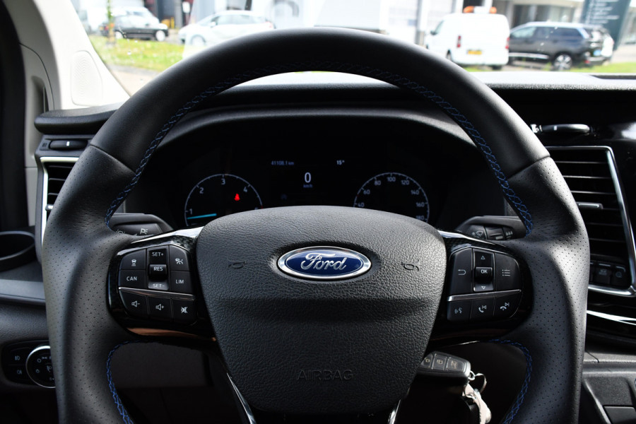 Ford Transit Custom 320 2.0 TDCI L2H1 MS-RT DC Full Options! Adaptieve Cruise, Camera, Carplay, 185PK, Xenon, Automaat, Leder, Stoelverwarming, Trekhaak, Uniek!