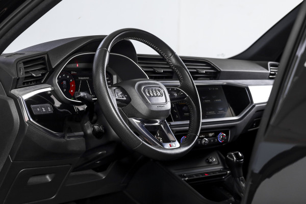 Audi Q3 35 TFSI 2x S-Line 150 PK - Automaat | Dig.Cockpit | Adapt.Cruise | Leder | PDC | App.Connect | Auto.Airco | Elek. Klep | Elek.Trekhaak | LM 19" |