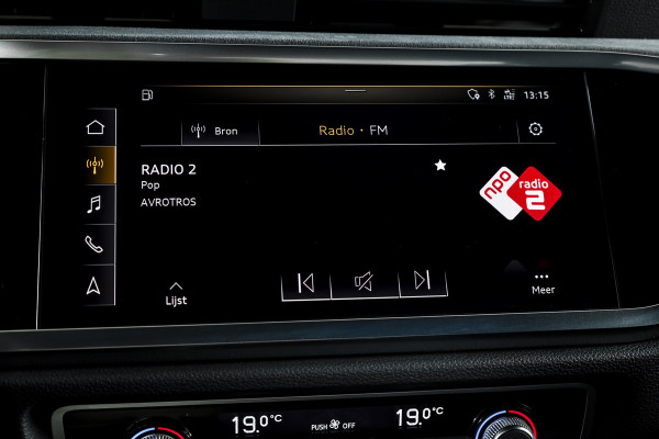 Audi Q3 35 TFSI 2x S-Line 150 PK - Automaat | Dig.Cockpit | Adapt.Cruise | Leder | PDC | App.Connect | Auto.Airco | Elek. Klep | Elek.Trekhaak | LM 19" |