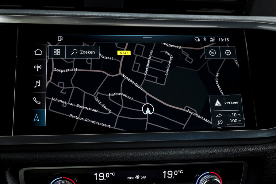 Audi Q3 35 TFSI 2x S-Line 150 PK - Automaat | Dig.Cockpit | Adapt.Cruise | Leder | PDC | App.Connect | Auto.Airco | Elek. Klep | Elek.Trekhaak | LM 19" |