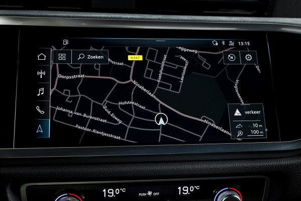 Audi Q3 35 TFSI 2x S-Line 150 PK - Automaat | Dig.Cockpit | Adapt.Cruise | Leder | PDC | App.Connect | Auto.Airco | Elek. Klep | Elek.Trekhaak | LM 19" |
