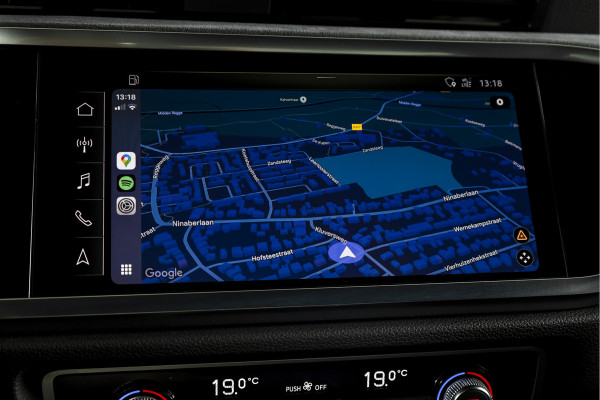Audi Q3 35 TFSI 2x S-Line 150 PK - Automaat | Dig.Cockpit | Adapt.Cruise | Leder | PDC | App.Connect | Auto.Airco | Elek. Klep | Elek.Trekhaak | LM 19" |
