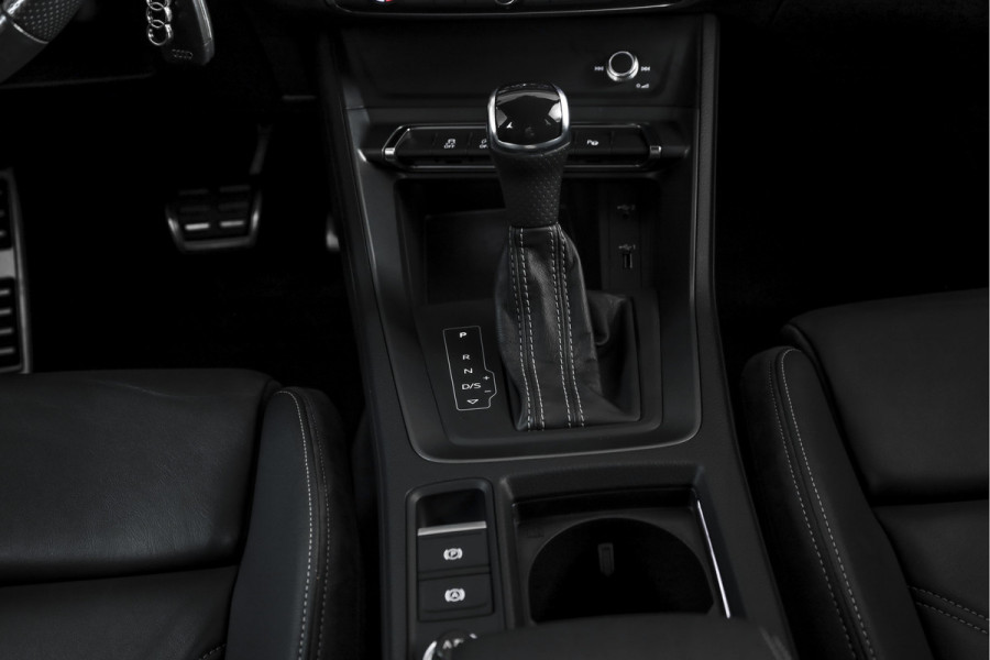 Audi Q3 35 TFSI 2x S-Line 150 PK - Automaat | Dig.Cockpit | Adapt.Cruise | Leder | PDC | App.Connect | Auto.Airco | Elek. Klep | Elek.Trekhaak | LM 19" |