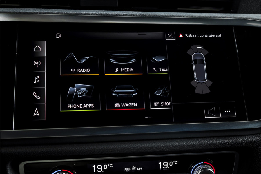 Audi Q3 35 TFSI 2x S-Line 150 PK - Automaat | Dig.Cockpit | Adapt.Cruise | Leder | PDC | App.Connect | Auto.Airco | Elek. Klep | Elek.Trekhaak | LM 19" |