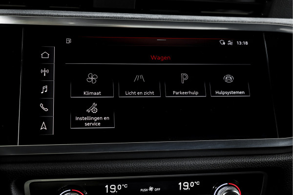 Audi Q3 35 TFSI 2x S-Line 150 PK - Automaat | Dig.Cockpit | Adapt.Cruise | Leder | PDC | App.Connect | Auto.Airco | Elek. Klep | Elek.Trekhaak | LM 19" |