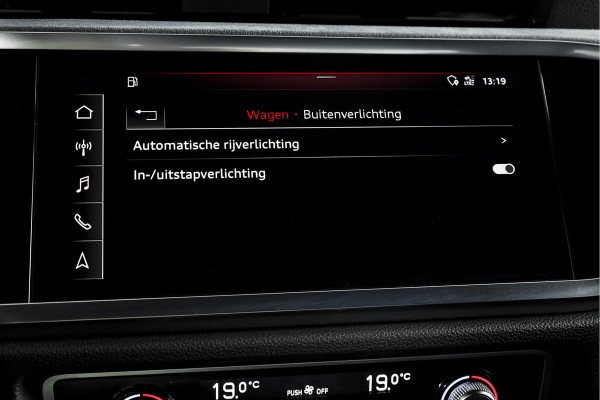 Audi Q3 35 TFSI 2x S-Line 150 PK - Automaat | Dig.Cockpit | Adapt.Cruise | Leder | PDC | App.Connect | Auto.Airco | Elek. Klep | Elek.Trekhaak | LM 19" |