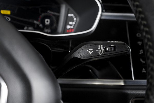 Audi Q3 35 TFSI 2x S-Line 150 PK - Automaat | Dig.Cockpit | Adapt.Cruise | Leder | PDC | App.Connect | Auto.Airco | Elek. Klep | Elek.Trekhaak | LM 19" |