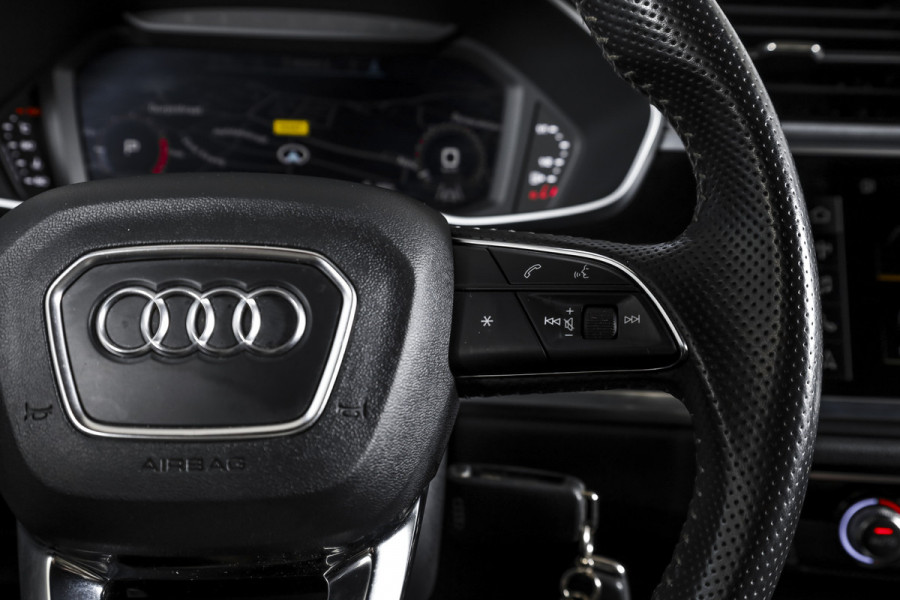 Audi Q3 35 TFSI 2x S-Line 150 PK - Automaat | Dig.Cockpit | Adapt.Cruise | Leder | PDC | App.Connect | Auto.Airco | Elek. Klep | Elek.Trekhaak | LM 19" |