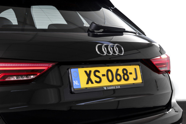 Audi Q3 35 TFSI 2x S-Line 150 PK - Automaat | Dig.Cockpit | Adapt.Cruise | Leder | PDC | App.Connect | Auto.Airco | Elek. Klep | Elek.Trekhaak | LM 19" |