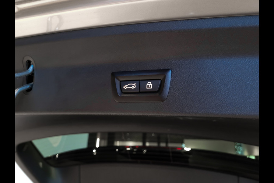 BMW iX3 FACELIFT M Sport High Executive 80 kWh Shadow|Driving Assistant|Keyless|HUD|Laser|Harman-Kardon|Pano|Sfeerverlichting