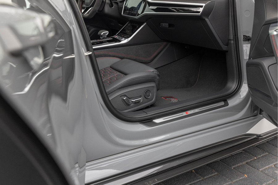 Audi RS6 Avant 4.0 TFSI 600pk Quattro Keramisch Pano Dynamic + Carbon B&O Standkachel HuD