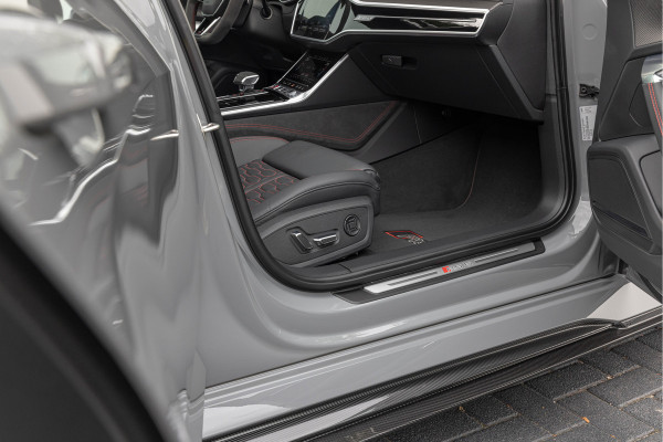 Audi RS6 Avant 4.0 TFSI 600pk Quattro Keramisch Pano Dynamic + Carbon B&O Standkachel HuD