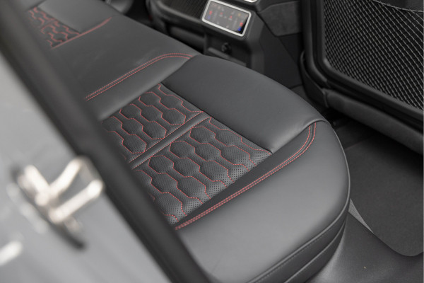 Audi RS6 Avant 4.0 TFSI 600pk Quattro Keramisch Pano Dynamic + Carbon B&O Standkachel HuD